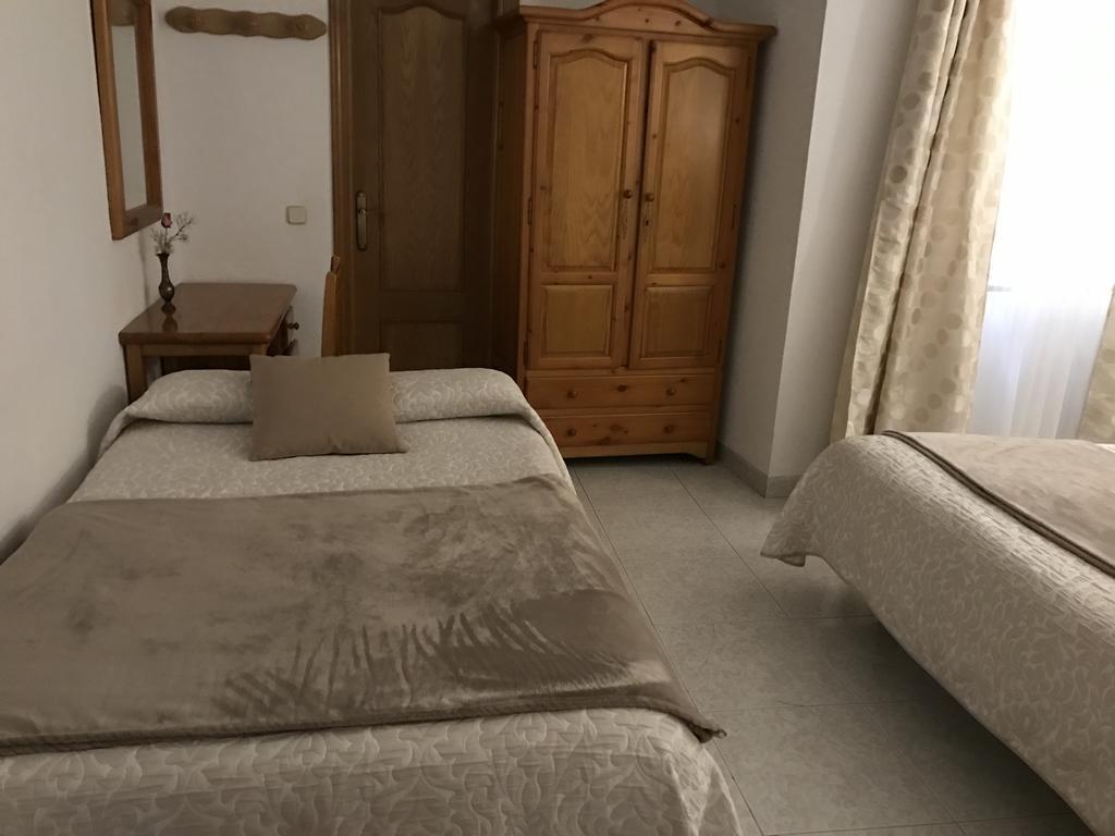 Triple Room,379633066:JPEG